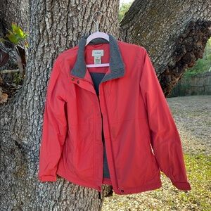 Vintage L.L.Bean Chore Jacket is Coral with lined gray fleece.4 pockets.Size M